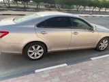 لكزس 350 موديل 2007 بحالة جيدة، لون صدفي، مكيف بارد، استمارة سارية 9 شهور