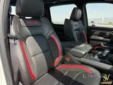 دودج رام 1500 RHD 2025 مستعملة بأداء قوي وناقل أوتوماتيك