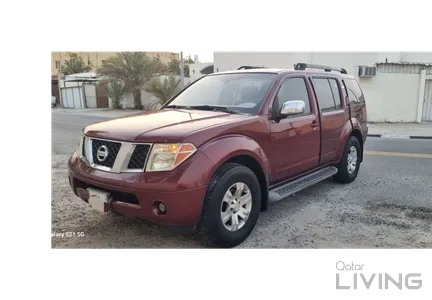 Nissan Pathfinder SE 2009