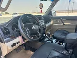 2011 high option Mitsubishi pajero