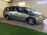 2011 Honda Oddesey in Excellent shape