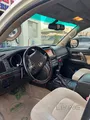 تويوتا لاند كروزر VXR 2011 - سيارة رياضية موثوقة مستعملة باللون الأبيض