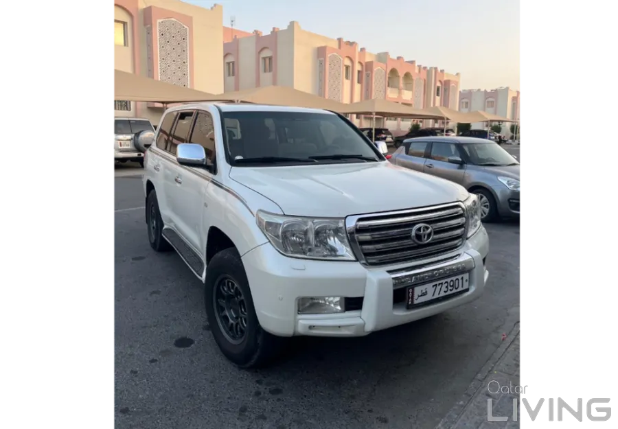 تويوتا لاند كروزر VXR 2011 — QatarLiving