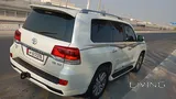 Toyota Land Cruiser 2016 VXS - 5.7L V8 4WD, 7 Seats, Lexus Features