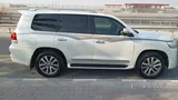Toyota Land Cruiser 2016 VXS - 5.7L V8 4WD, 7 Seats, Lexus Features