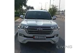 Toyota Land Cruiser 2016 VXS - 5.7L V8 4WD, 7 Seats, Lexus Features