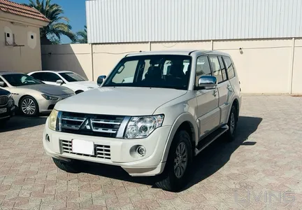 Mitsubishi Pajero GLS 2012