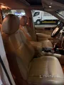 2013 Nissan pathfinder 6 cylinders 141k km.
