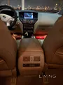 2013 Nissan pathfinder 6 cylinders 141k km.