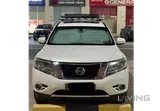 2013 Nissan pathfinder 6 cylinders 141k km.