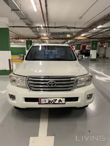 Toyota Land Cruiser GXR 2013