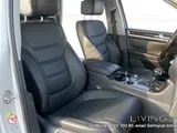2013 Volkswagen Touareg Sport