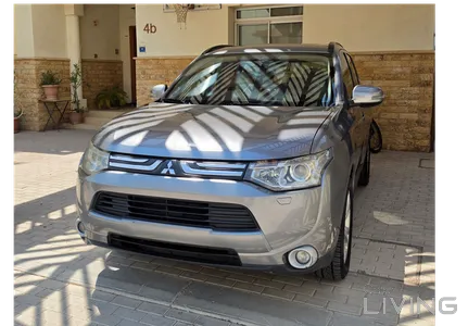 Mitsubishi Outlander  2014