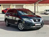 نيسان باثفايندر LE 2014 - سيارة رياضية مستعملة بنظام أوتوماتيكي ووقود بنزين
