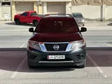 نيسان باثفايندر LE 2014 - سيارة رياضية مستعملة بنظام أوتوماتيكي ووقود بنزين