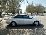 2014 Volkswagen Passat SE - Used Petrol Sedan with Automatic Gear