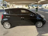 2015 Kia Picanto -  Automatic, 75,000 km