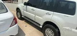 ميتسوبيشي باجيرو 2015 3.0 لتر دفع رباعي 7 مقاعد مع سجل صيانة كامل