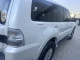 ميتسوبيشي باجيرو 2015 3.0 لتر دفع رباعي 7 مقاعد مع سجل صيانة كامل