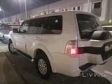 2015 Mitsubishi Pajero White SUV, Automatic