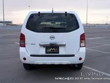 2015 Nissan Pathfinder (7-Seater)