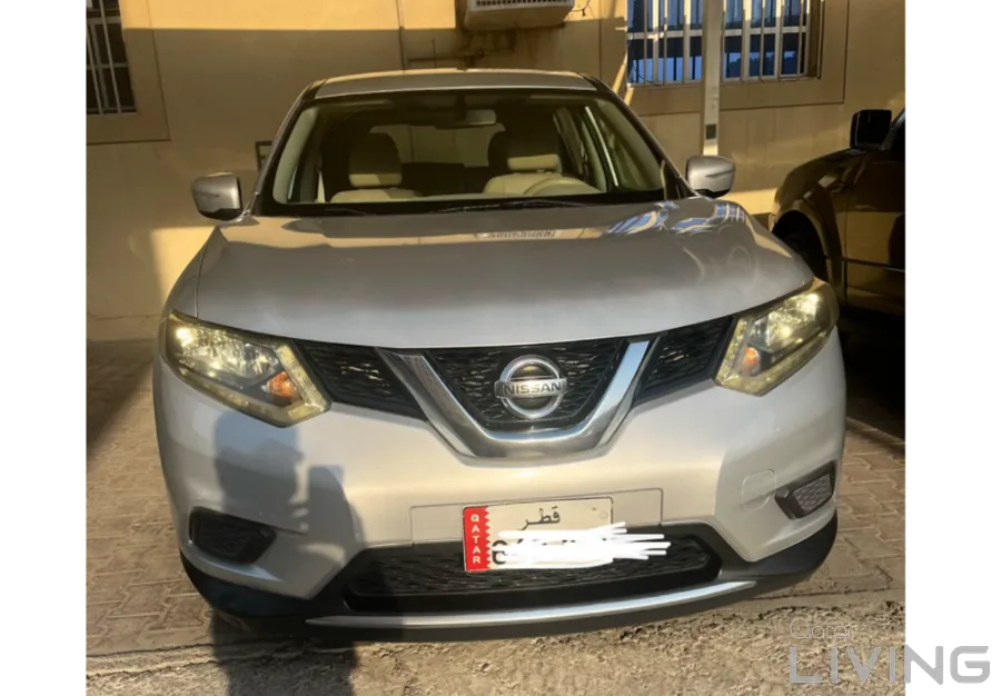نيسان إكس تريل SL 2015 — QatarLiving