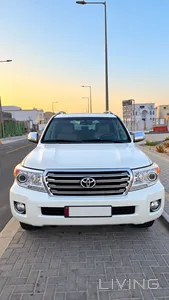 تويوتا لاند كروزر جي إكس آر ليمتد 2015