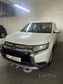 2016 Mitsubishi Outlander 2.4L white