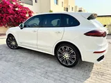 2016 - Porsche Cayenne GTS