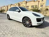 2016 - Porsche Cayenne GTS