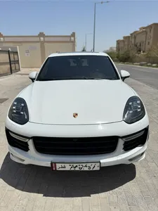 Porsche Cayenne GTS 2016
