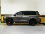 2016 Toyota Land Cruiser GXR Hybrid - 4WD, 5 Seats
