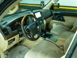 2016 Toyota Land Cruiser GXR Hybrid - 4WD, 5 Seats