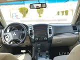 2017 MITSUBISHI PAJERO.