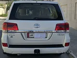 2017 Toyota Land Cruiser VXR 5.7L