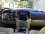 2017 Toyota Land Cruiser VXR 5.7L