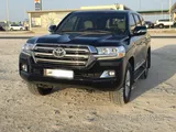 تويوتا لاند كروزر GXR 2019 - 7 مقاعد، دفع رباعي، بنزين، تأمين شامل QR 143 ألف