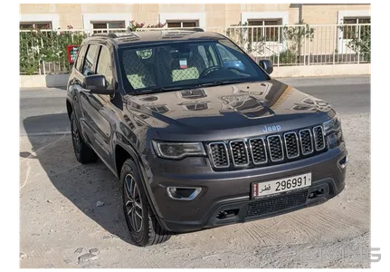 Jeep Grand Cherokee Laredo 2021