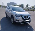 نيسان إكس-تريل 2022 باللون الفضي