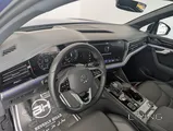 2022  Volkswagen Touareg R-Line