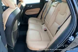 فولفو XC60 2022 إنسبرشن MHEV (B5 AWD) بحالة ممتازة
