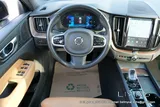 فولفو XC60 2022 إنسبرشن MHEV (B5 AWD) بحالة ممتازة