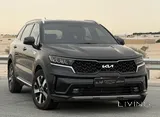 كيا سورينتو 2023 مستعملة بنزين أوتوماتيك بأسود أنيق