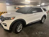 2023 Ford Explorer XLT – Low KM