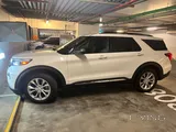 2023 Ford Explorer XLT – Low KM