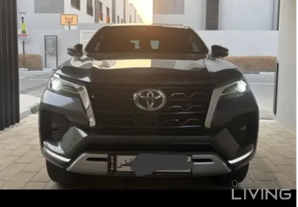 Toyota Fortuner SR5 2024
