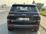 جيب جراند شيروكي لاريدو 2025 - 7 مقاعد، خدمة كاملة، بنزين