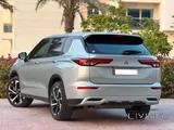 ميتسوبيشي أوتلاندير 2025 دفع رباعي