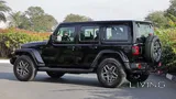 جيب رانجلر مونولاي سوداء 2026 بسعة 2.0 لتر تيربو 4x4 خليجية بدون أميال