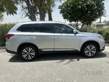 202Model full option low mileage outlander